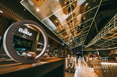 400平奇客巴士专卖店装修效果图