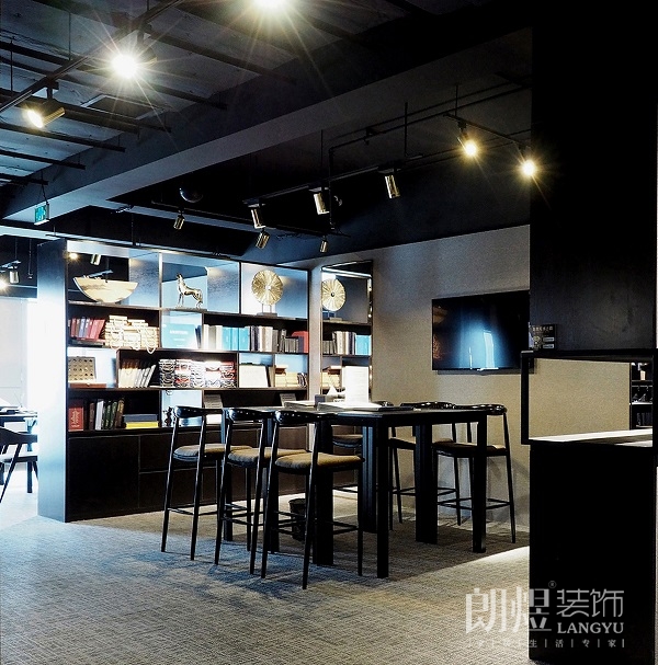 男装实体店装修图