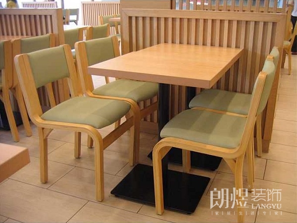 餐饮餐桌与餐椅的配合