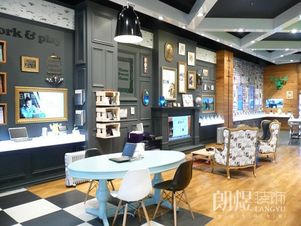科技感手机店装修实景图