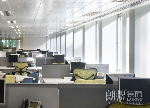便宜美观的租赁办公室装修效果图2
