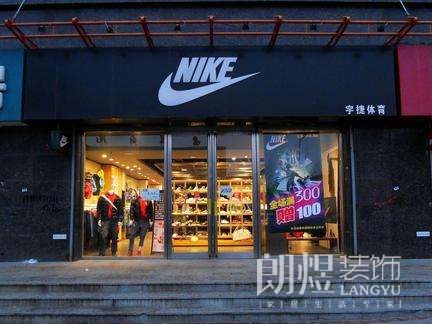 品牌服装店铺门面装修效果图