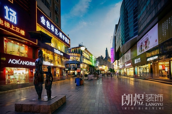 城市广场的商业街装修设计实景图