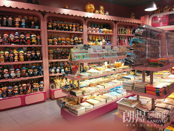 甜美风格主题饰品店装修图