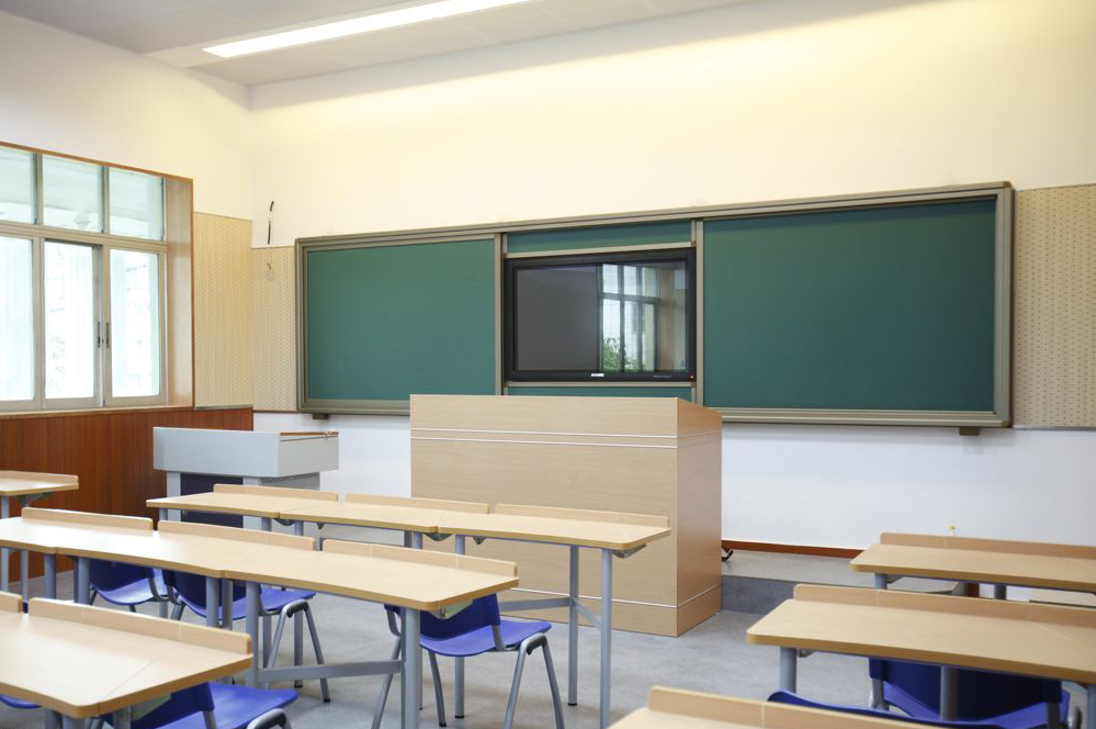 初高中学校教室装修效果图